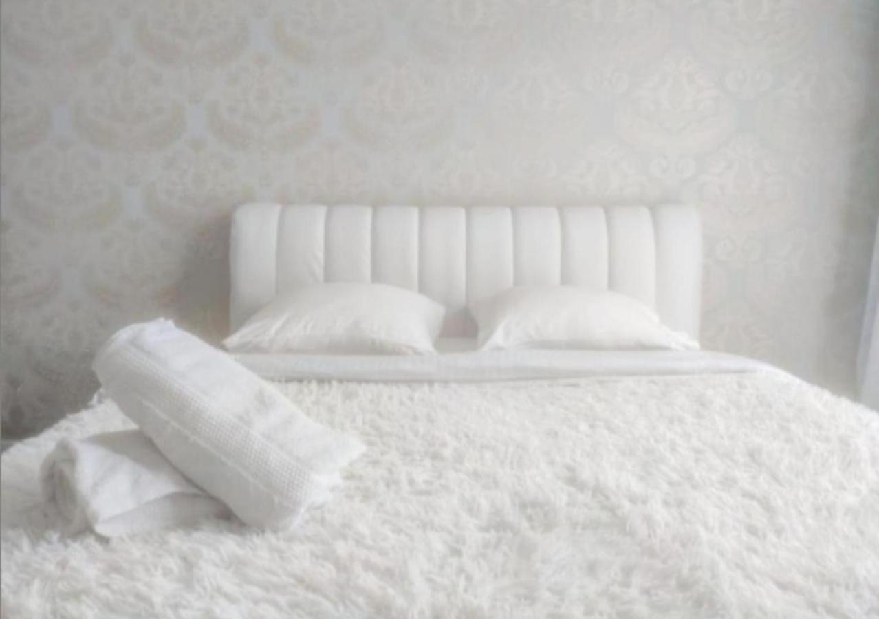 Grunvald Lux Apartment เคียฟ ภายนอก รูปภาพ