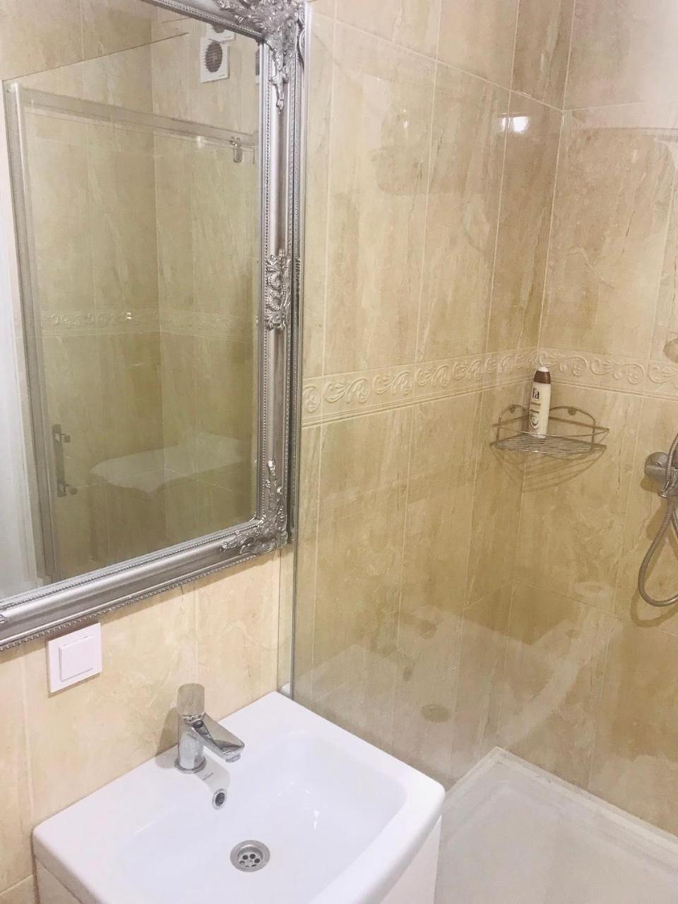 Grunvald Lux Apartment เคียฟ ภายนอก รูปภาพ